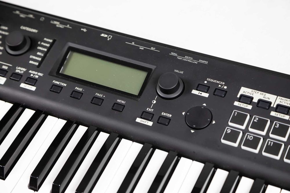 KORG KROSS 2 - syntezator / stacja robocza