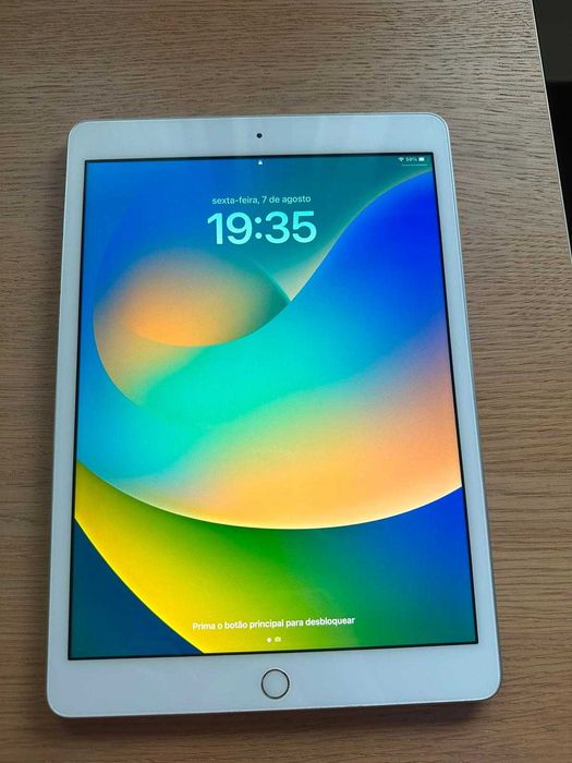 iPad 8.ª Geração 128GB + Teclado | Excelente Estado