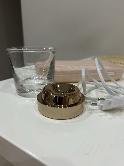 Zestaw ładowarek do szczoteczki sonicznej philips