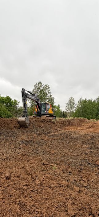 Uslugi ziemne- koparko -ładowarką CAT444 i koparka gąsienicowa Volvo