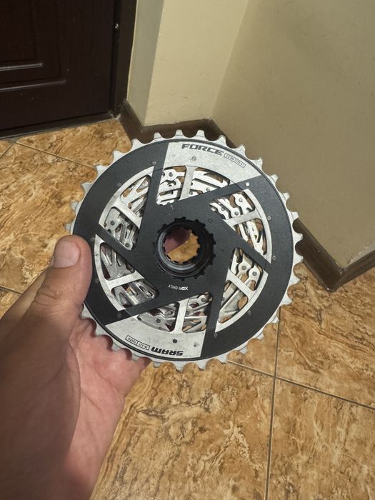 Kaseta SRAM Force XG-1270 E1, 10-33T, 12 spt