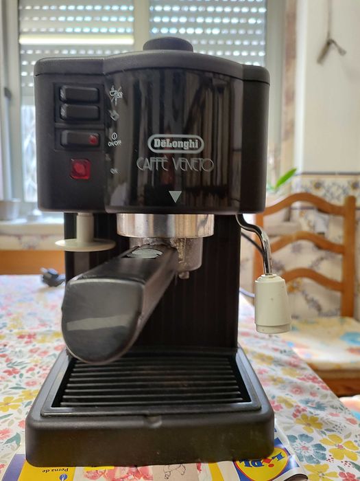Máquina de café DeLonghi Caffè Veneto