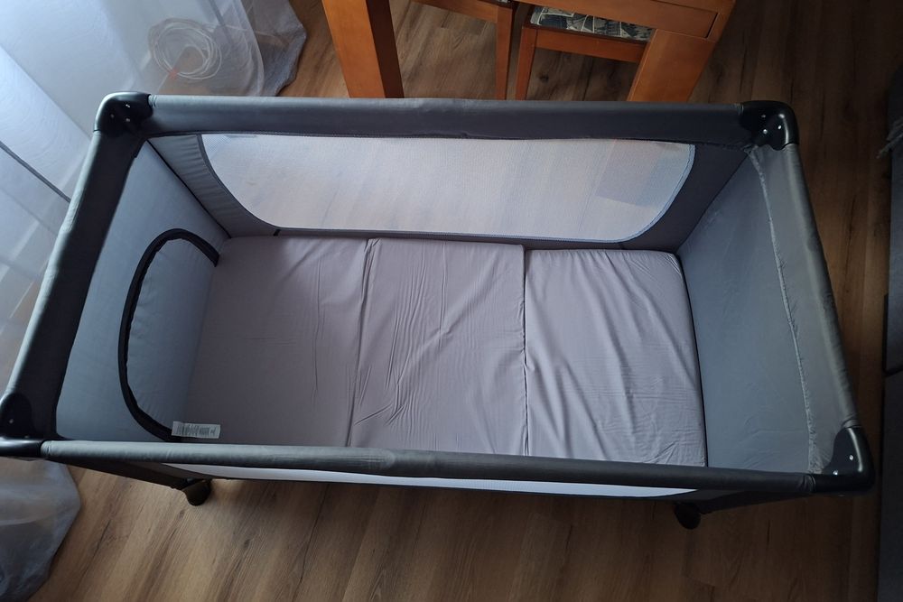 Cama bebé / Berço de viagem/ parque
