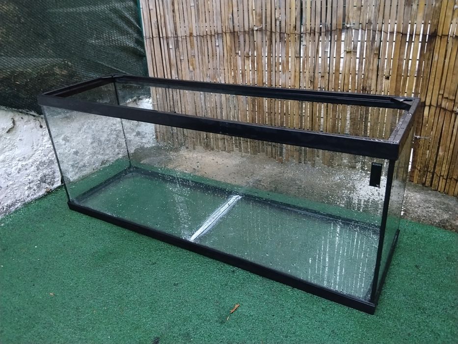 Vendo ou troco aquário impecável