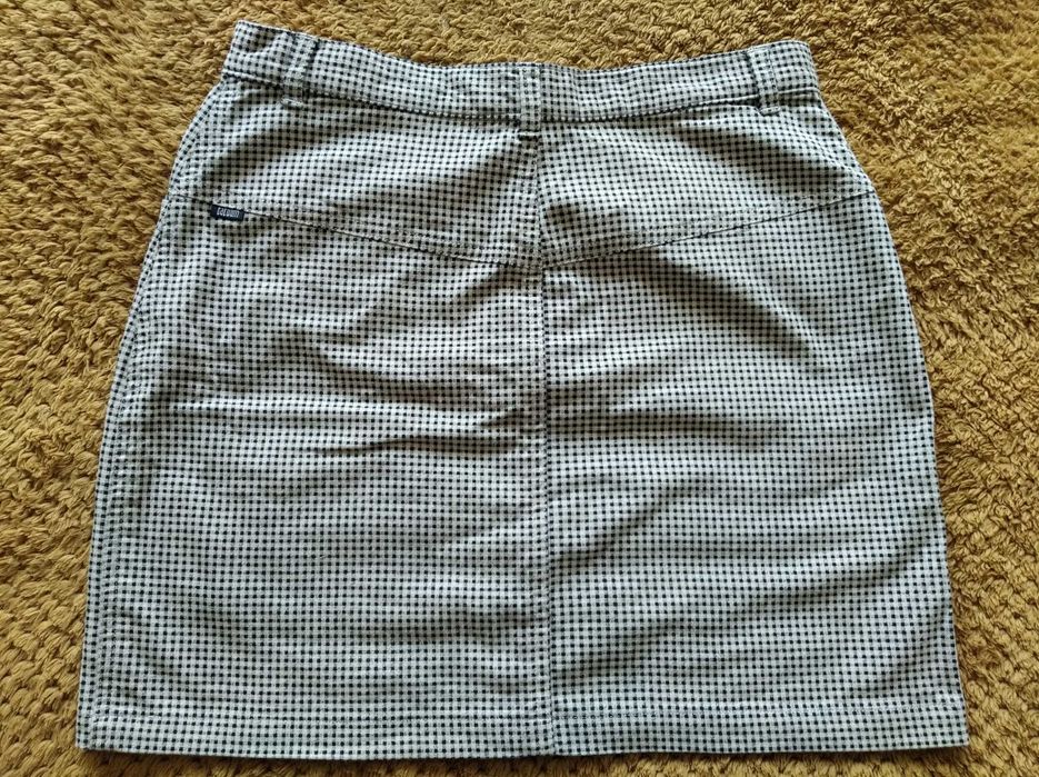 Spódniczka mini r. 36