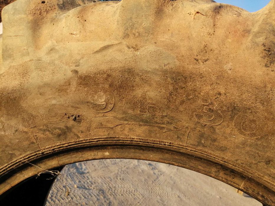 Pneu trator firestone 16.9 R30