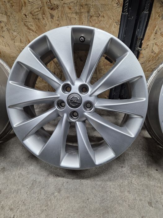 Диски 5*105, R18, Opel