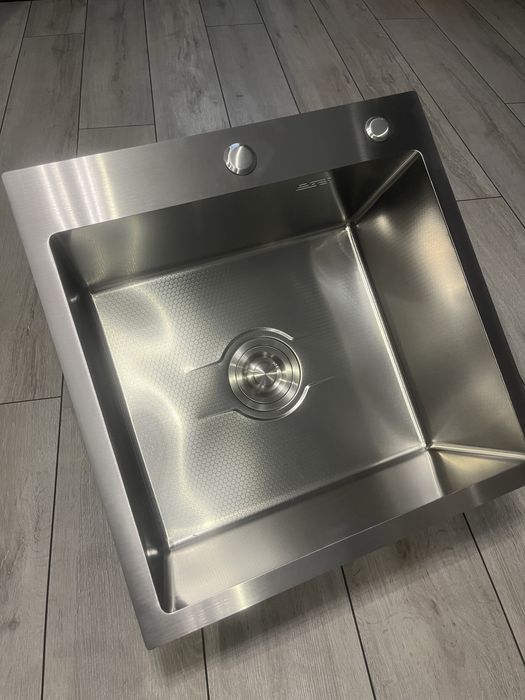 Мийка кухонна нержавійка Kroner 50x50 | глибока | декор | сифон