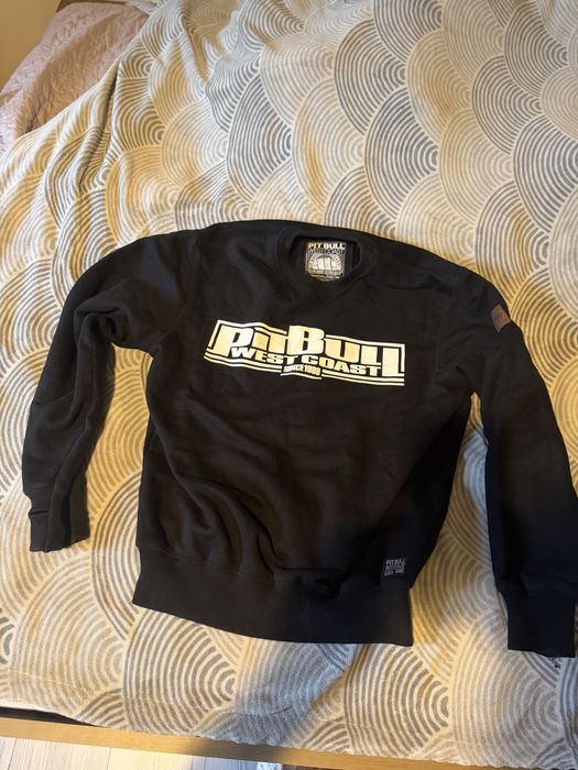 Bluza pit bull west coast , stan bdb .  rękawy z otworami na kciuki w mankietach.