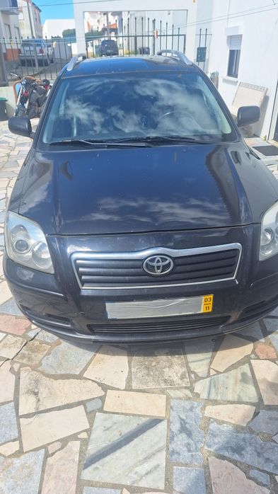 Toyota avensis ...