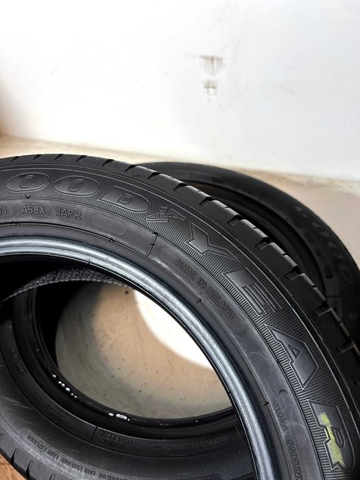 Pneus Goodyear Efficient Grip - 185/55/15 - Como NOVOS