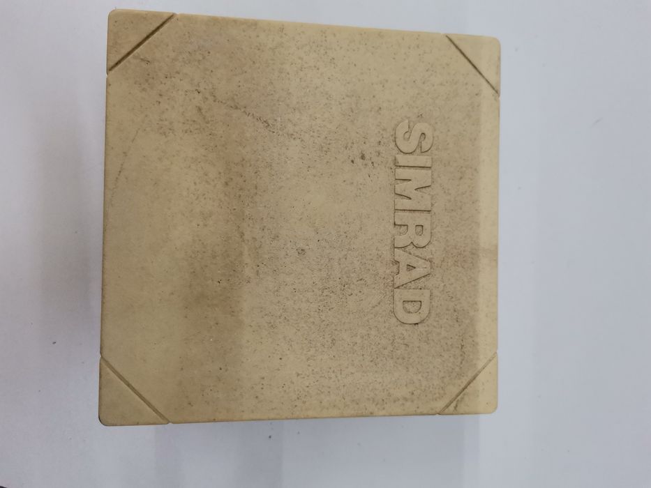 Display tridata simrad para barcos, usado