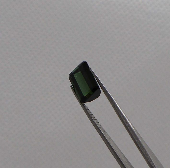 Turmalina Verde Natural, Lapidada [Envio Incluído no preço]