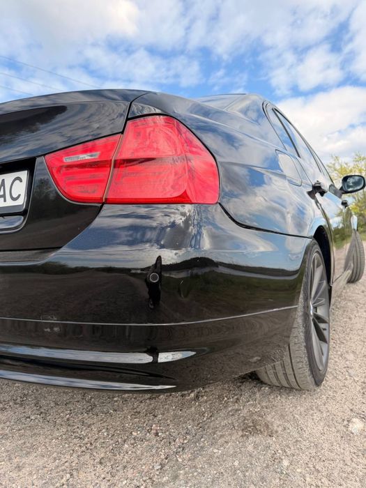 BMW E90 рестайлинг 2010 рік в гарному стані