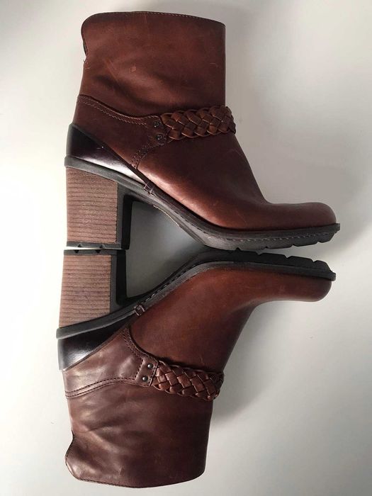 Полу сапоги Clarcs ботинки Р.41/42 ст.27см натур. кожа ботильйоны