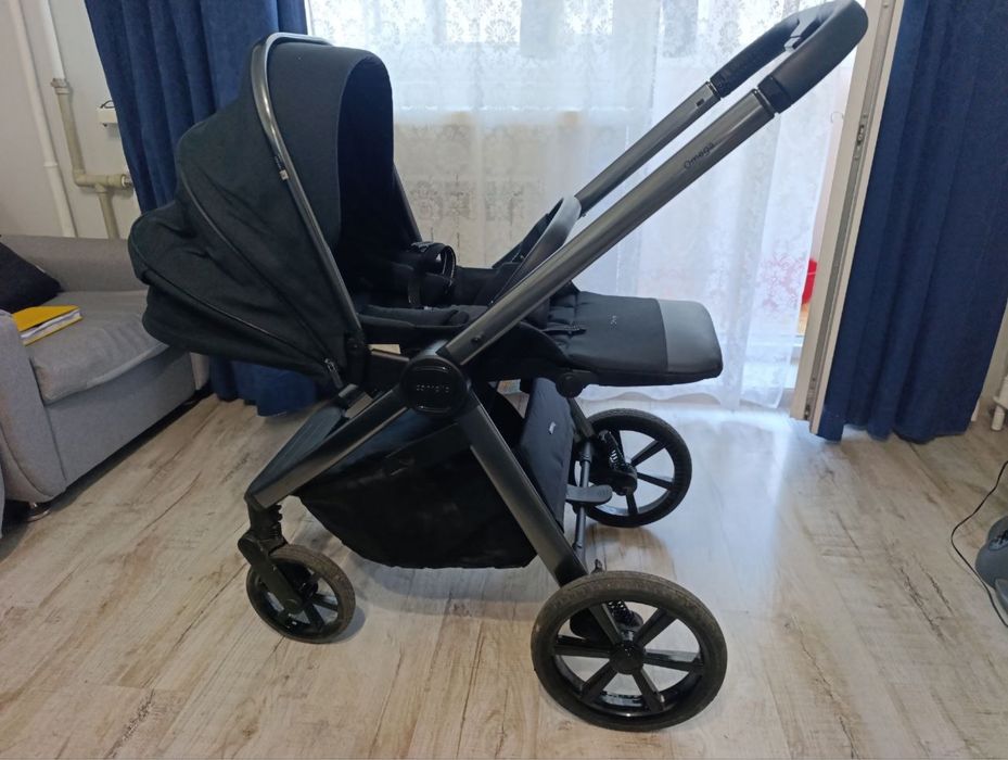 Коляска Carello Omega Plus 2в1