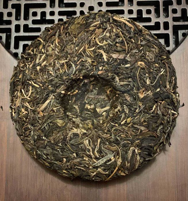 Шэн пуэр Цзинмай Дачжай блин 200 г Китайский чай 2021 года