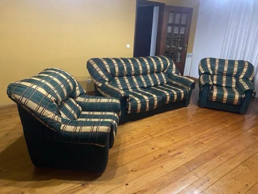 Sofá de Sala (1 sofá de 2 lugares e 2 sofás de 1 lugar)