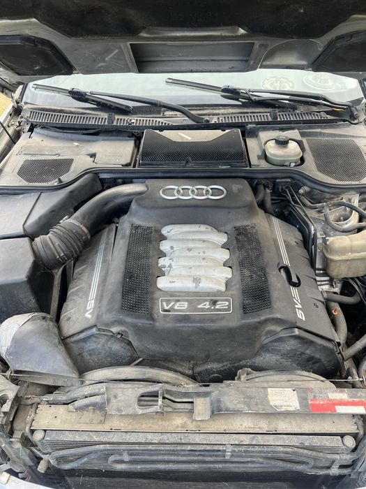 Кузов із Українськими документами Audi A8 D2 4.2 2000p розборка