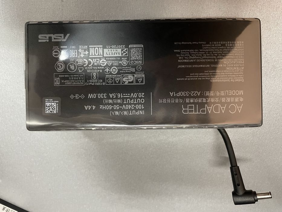 Зарядні пристрої до ноутбуків Asus/Acer/Razer/Lenovo/Del/Msi 200-330w