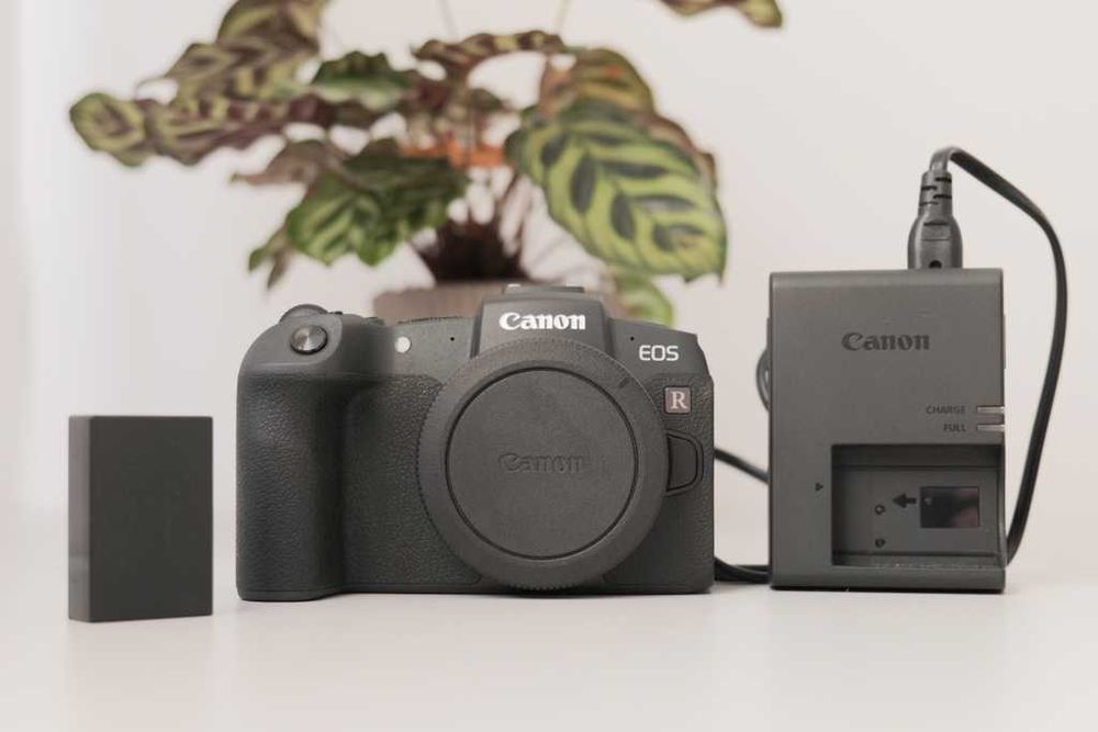 Canon RP aparat bezlusterkowiec pełna klatka