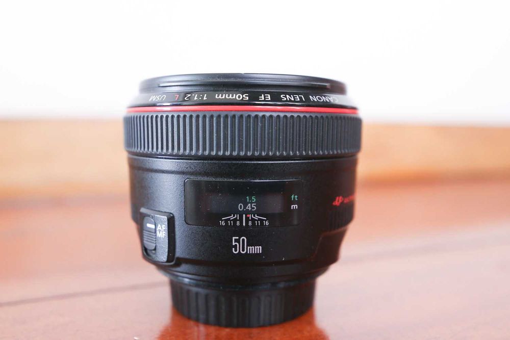 Canon EF 50 mm f/1.2L USM
