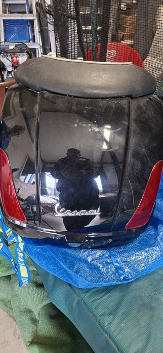 Top case com suporte  Vespa GTS 125cc co fechadura danificada