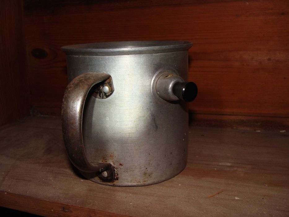 Garnek na mleko PRL
