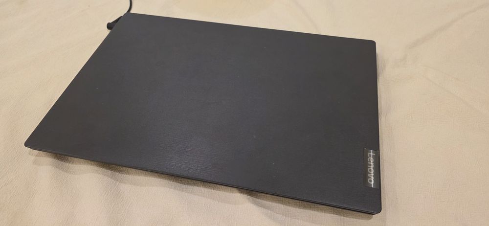 Lenovo V15-ADA 8gb 256gb ssd