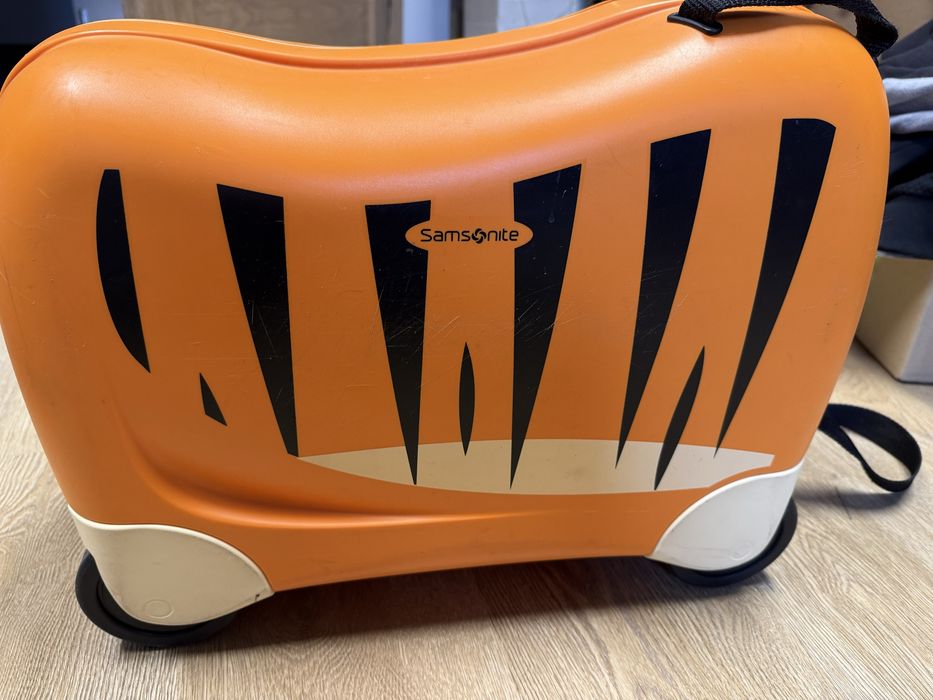 Walizka dziecieca Samsonite Kids na kołach