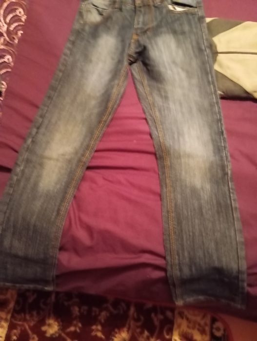 Продам джинси брюки штани на мальчика 10-12 лет новое