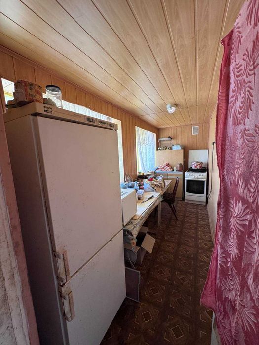 Продаж будинку з великою земельною ділянкою
