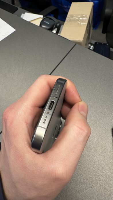 Iphone 15 pro e sim 256