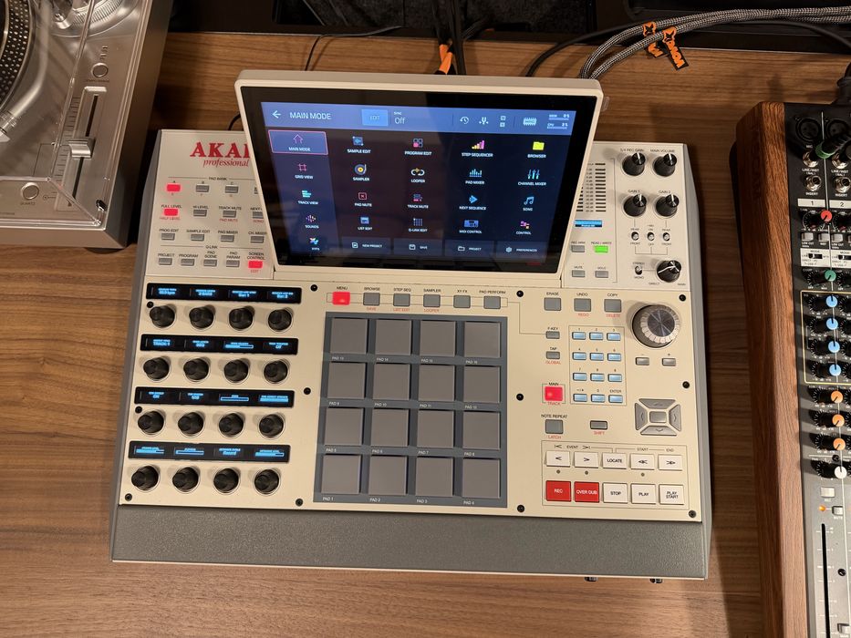 Akai MPC X Special Edition