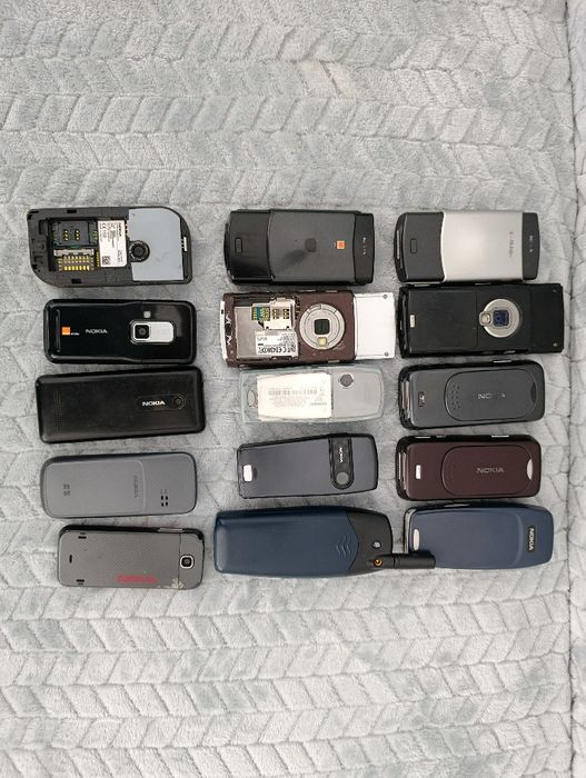 Nokia n95, n73, n70, 3200, 3310 stare telefony