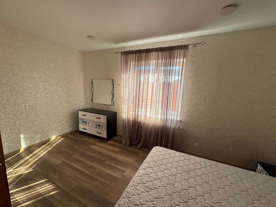 Просторий будинок 175 м² з ремонтом у Гуровщині 9 соток, газ, охорона