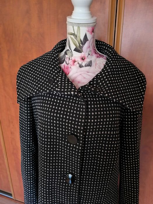 Elegancki płaszcz wełniany 44 czarny w białe kropki