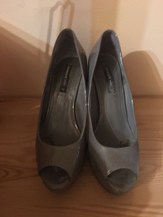 MANGO szpilki lakierowane peep toe 38
