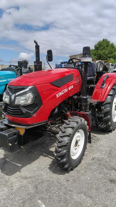 Трактор Сінтай XINGTAI XT-404R реверс рівна підлога примусова навіска