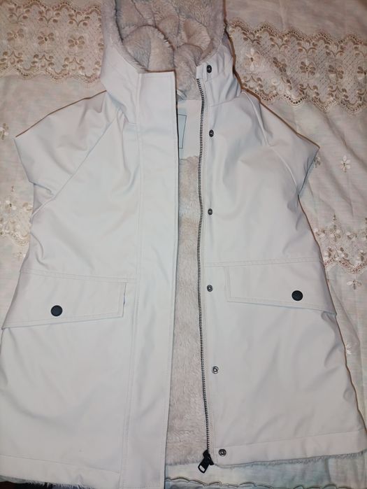 Casaco de menina marca Zara