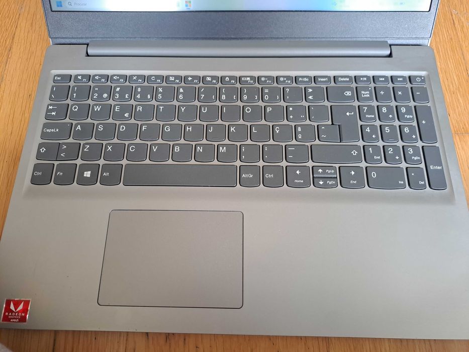 Lenovo S145 15API GerWindows11 - 15,6'' FHD Proces.Athlon 300U Ram4GB Disco M.2 128GB Novo