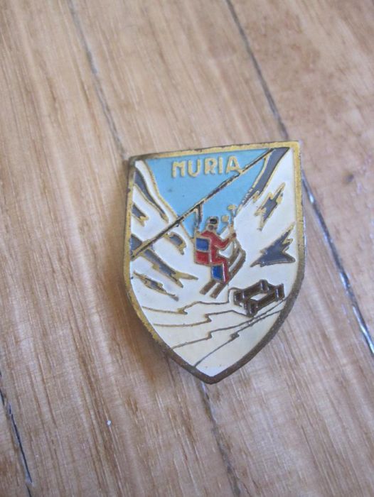 Pins Antigos (Alpes)