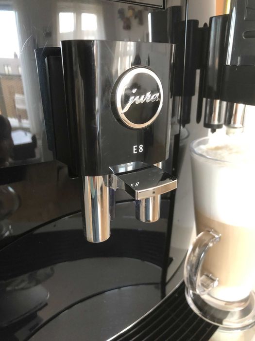 Automatyczny ekspres Jura E8 (EB) Piano Black / 2021rok / model: 15355