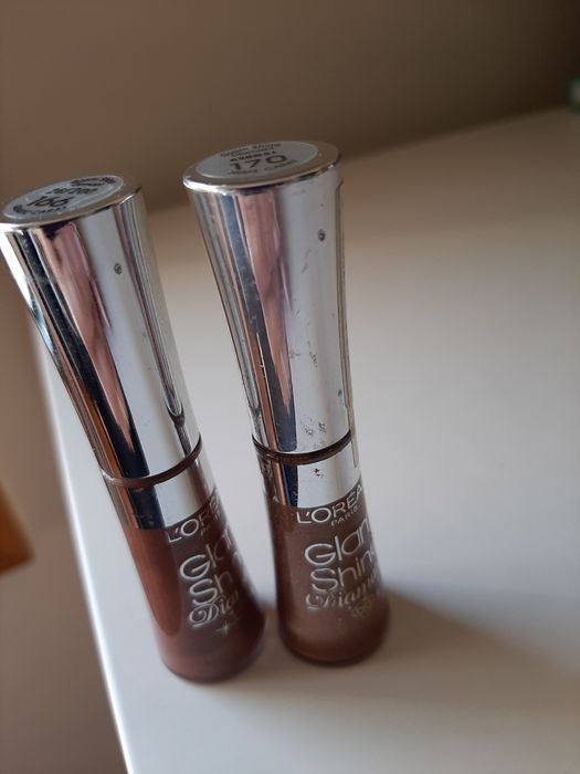 Gloss e batons Maybelline e L'Oreal (várias tonalidades)