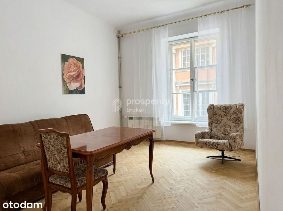 3 pokoje w kamienicy/Stare Miasto/NIŻSZA CENA