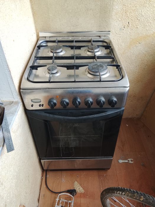 Газова плита Indesit 50 см газова поверхня