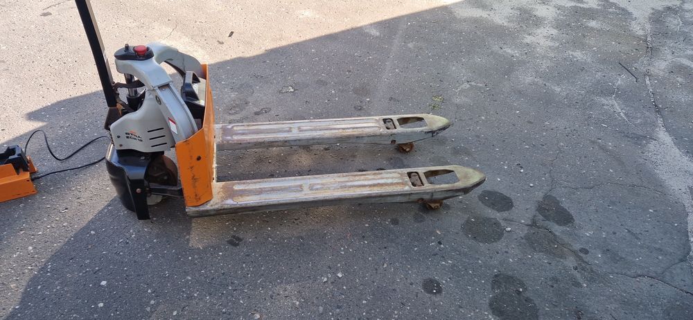 Paleciak elektryczny Still  ECH12