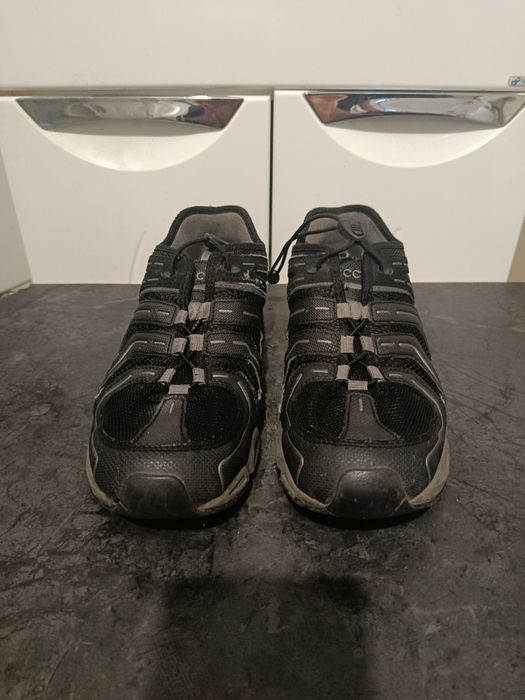 Продам кроссовки Ecco 41-42