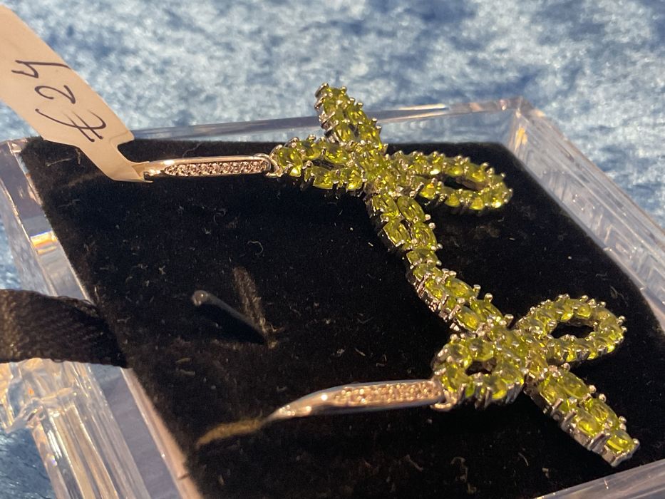 Brincos prata 925 com 5,5 cm. Anúncios abaixo