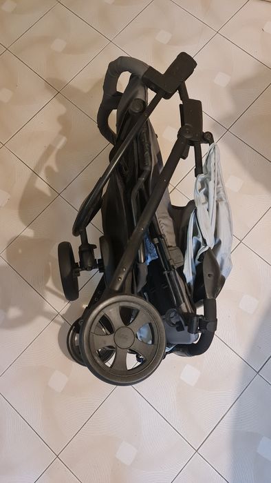 Carrinho de bebé em perfeito estado
